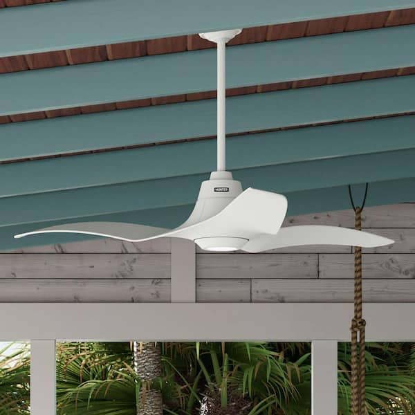 Hunter 60 in. Arwen ENERGY STAR Matte White Damp Rated Ceiling Fan with LED Light Kit and Handheld Remote