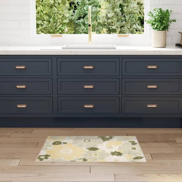 Aloha Ivory Green 3 ft. x 4 ft. Floral Contemporary Area Rug