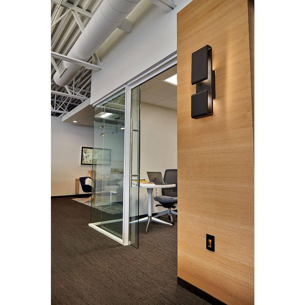 Satin Black LED Horizontal Step Light with Integrated Element