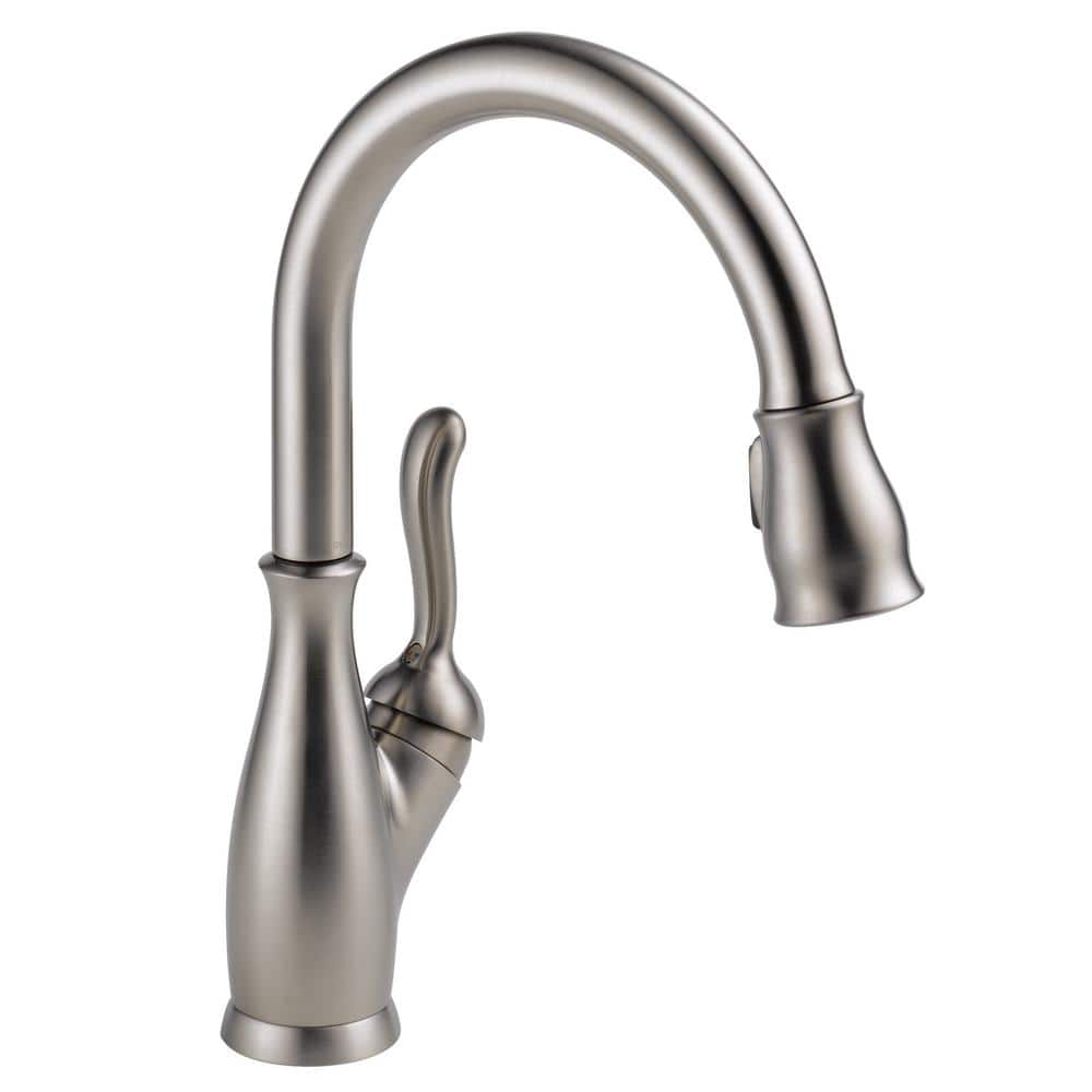 Delta Leland Single-Handle Pull-Down Sprayer Kitchen Faucet w ...