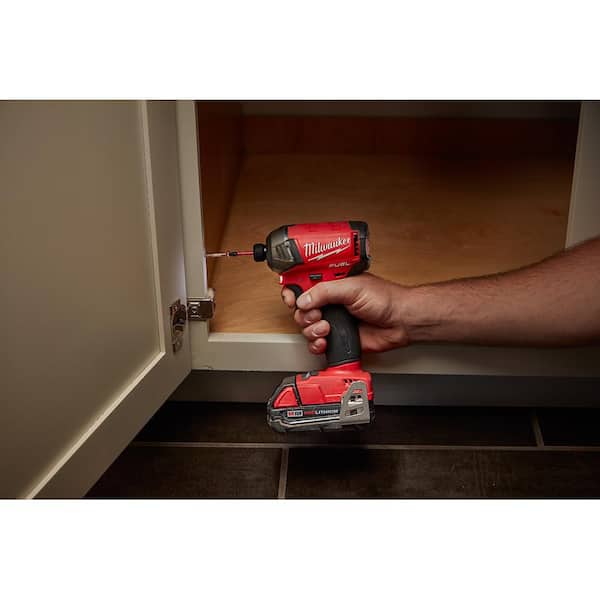 Milwaukee M18 FUEL SURGE 18V Lithium-Ion Brushless Cordless 1/4 in