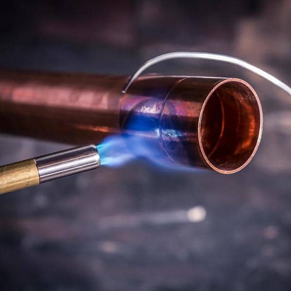 https://images.thdstatic.com/productImages/e7293c6b-7da7-4dc8-bc19-d7f67e50364d/svn/bernzomatic-torches-tanks-ts8000t-1f_1000.jpg