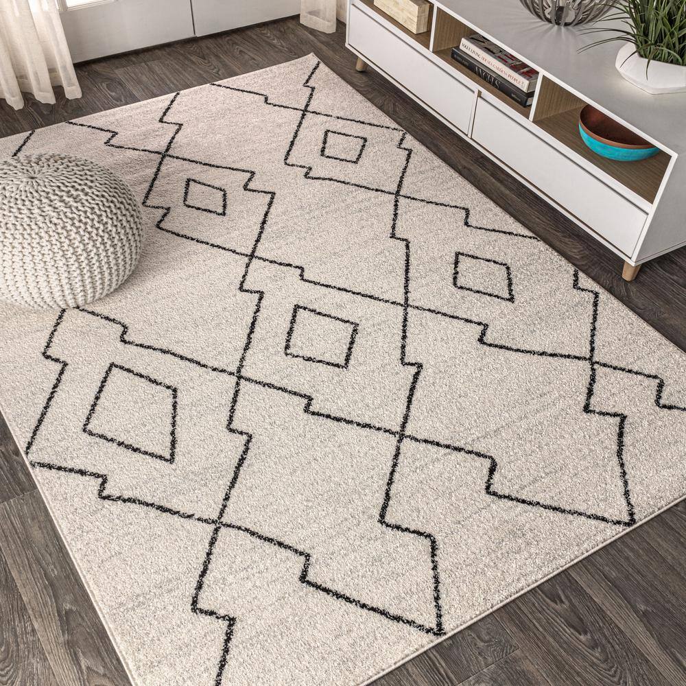 Black Geometric Braided Synthetic 8' x 10' Reversible Rug