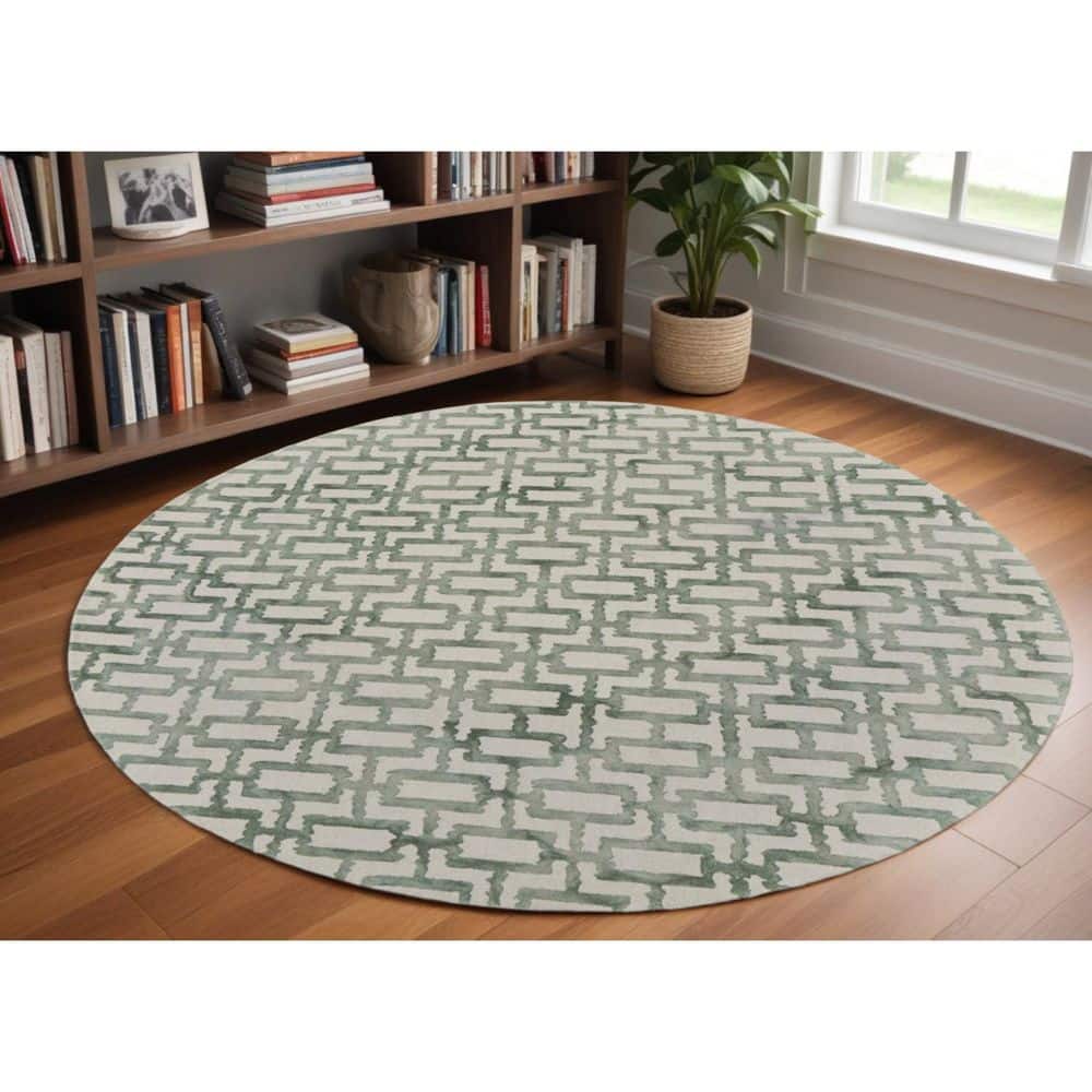 Handmade Ivory and Green Wool Round Trellis Area Rug