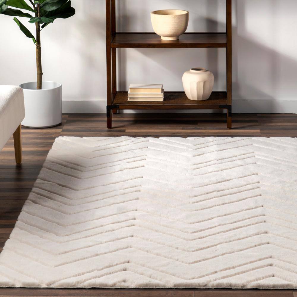 Off-White Chevron Synthetic Runner Rug, Machine Washable, Non-Slip