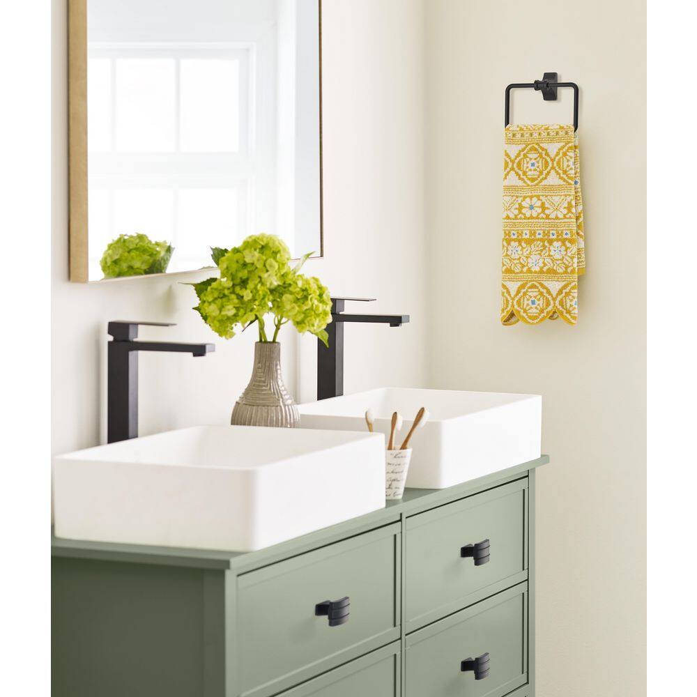 Matte Black Metal Wall Mounted Towel Ring
