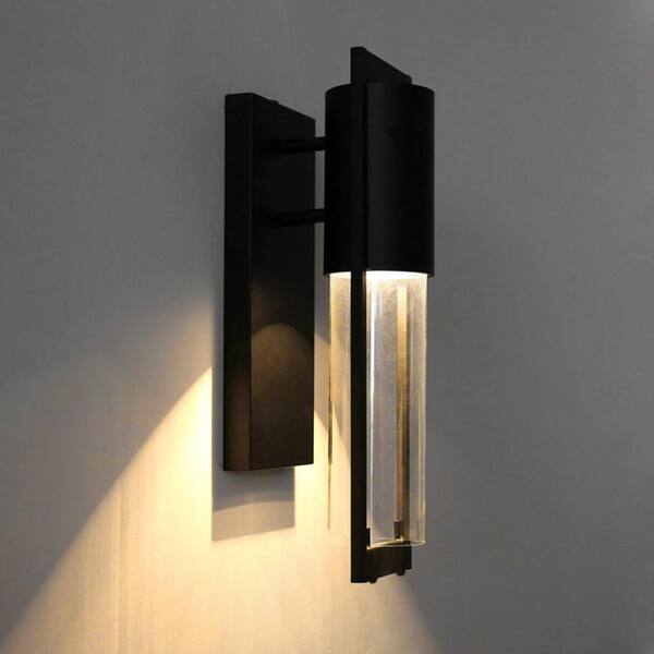 https://images.thdstatic.com/productImages/e77b84f1-6926-4a8e-8a64-9544a0c89ce8/svn/black-outdoor-sconces-hg-hcxlst-5986-c3_600.jpg