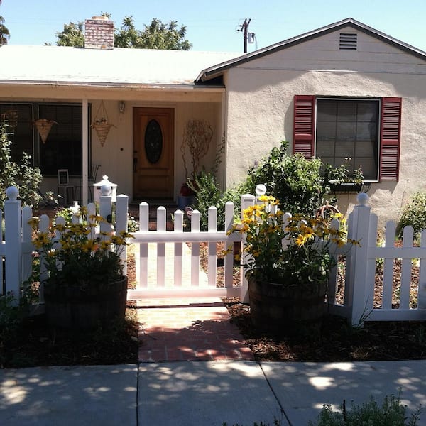 Ellington 4 ft. W x 4 ft. H White Vinyl Picket Fence Gate Kit