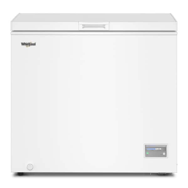 7 cu. ft. Manual Defrost Chest Freezer with 1 Storage Basket in White Garage Ready
