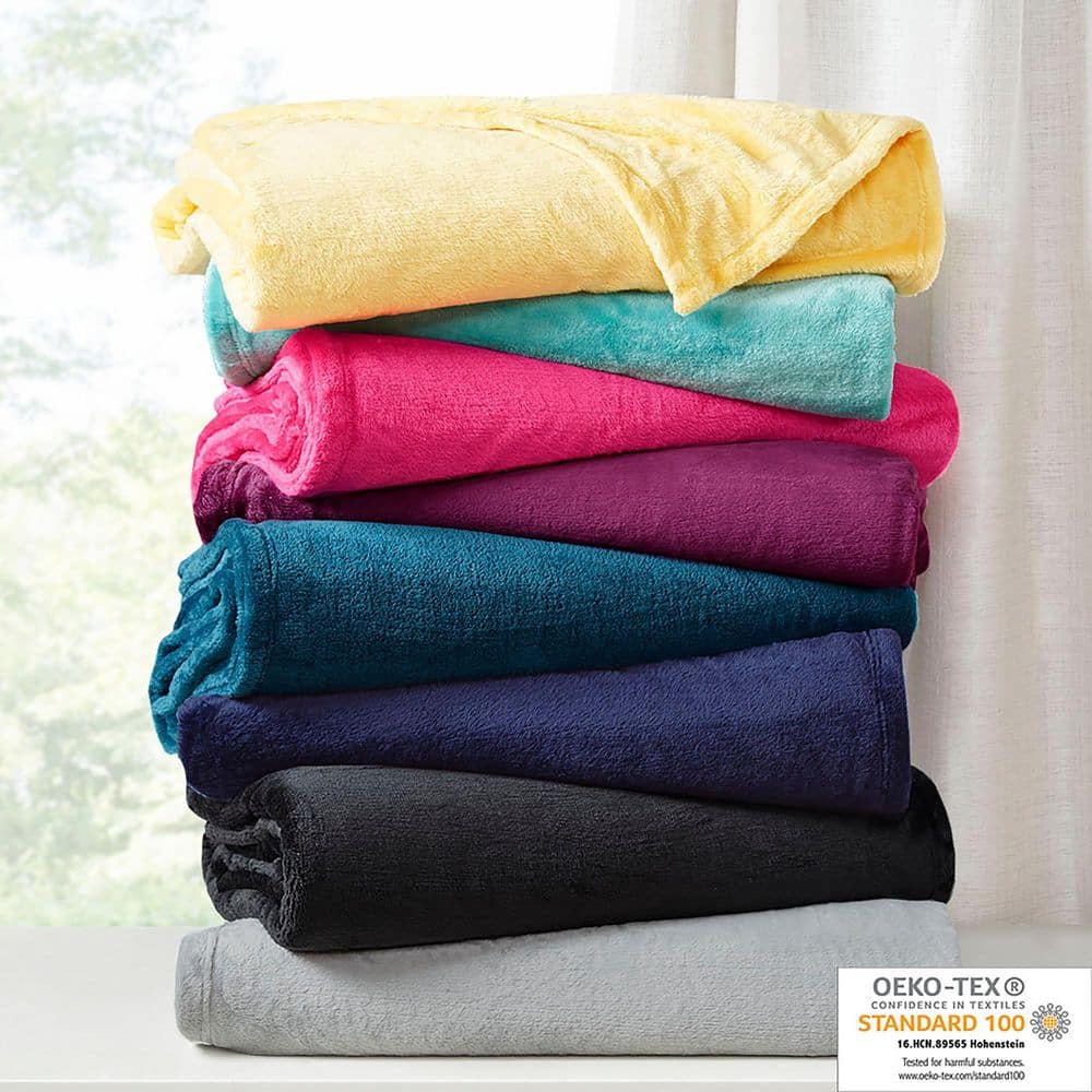 Luxurious Twin/Twin XL Reversible Microlight Plush Blanket in Black