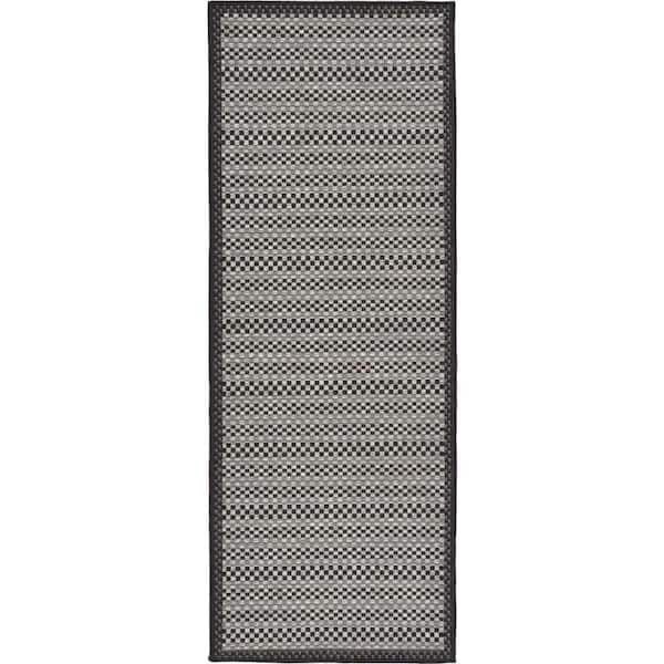 Outdoor Checkered Gray 2' 2 x 6' 0 Runner Rug