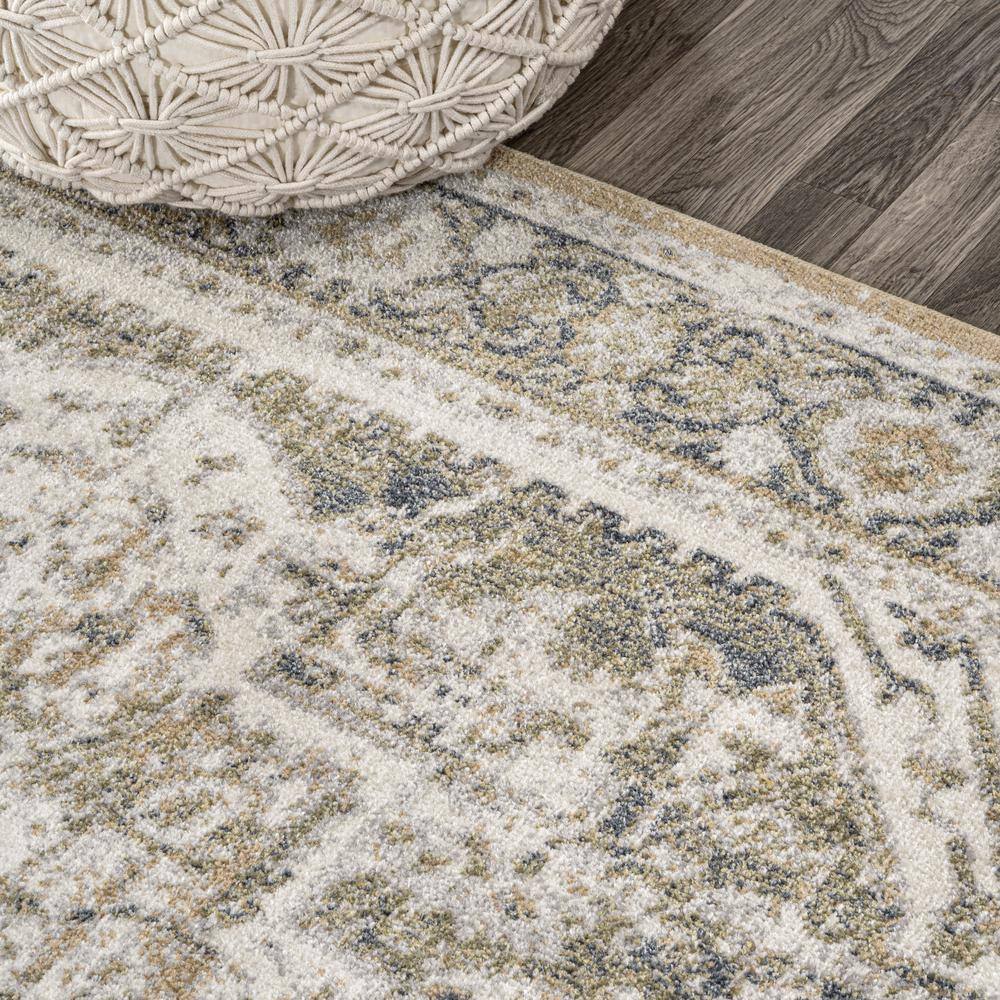 Green and Cream Medallion Machine-Washable Area Rug
