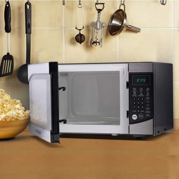 COMMERCIAL CHEF 0.9 Cubic Foot Microwave with 10 Power Levels