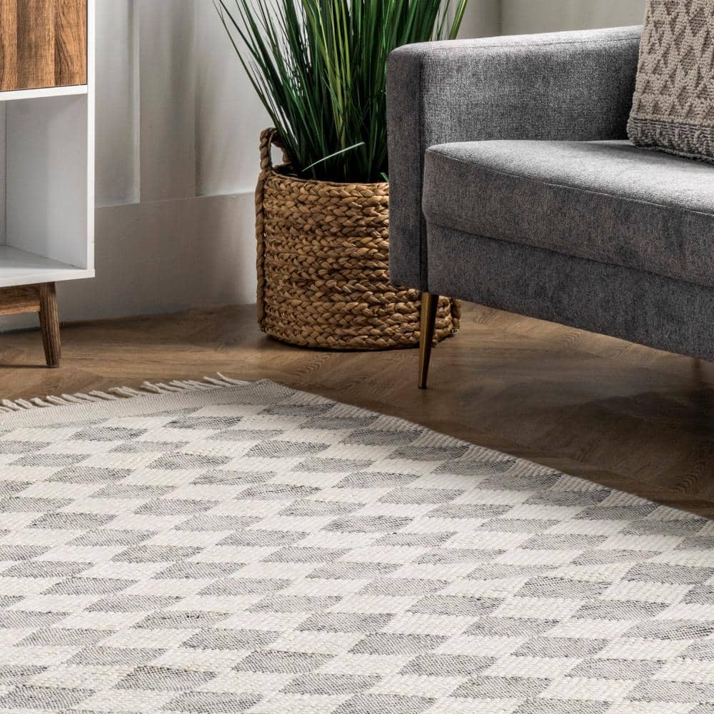 Handmade Gray Diamond Wool and Synthetic 8' x 10' Area Rug