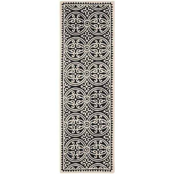 SAFAVIEH Cambridge Black/Ivory 3 ft. x 22 ft. Geometric Medallion Runner Rug