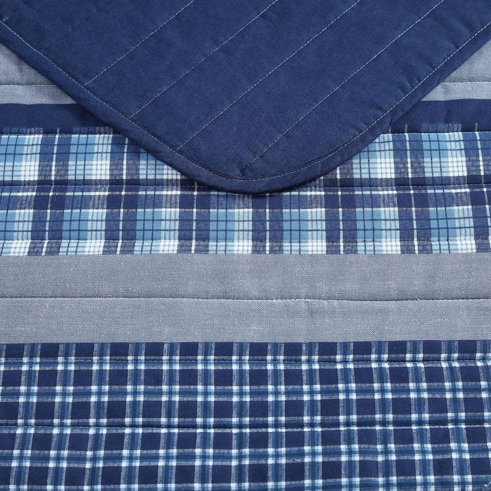 King Blue Mirage Cotton Reversible Quilt Set