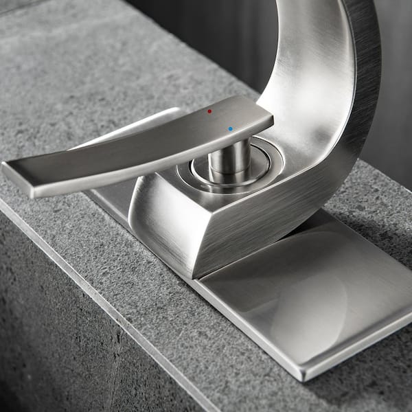 Single Handle Single Hole Bathroom Faucet 3. 2GPM Vanity Faucet in Brushed Nickel