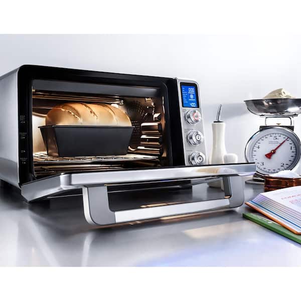 https://images.thdstatic.com/productImages/e7e76eb1-3067-4e25-86ba-a81bea33f3f9/svn/silver-delonghi-toaster-ovens-eo241250m-31_600.jpg