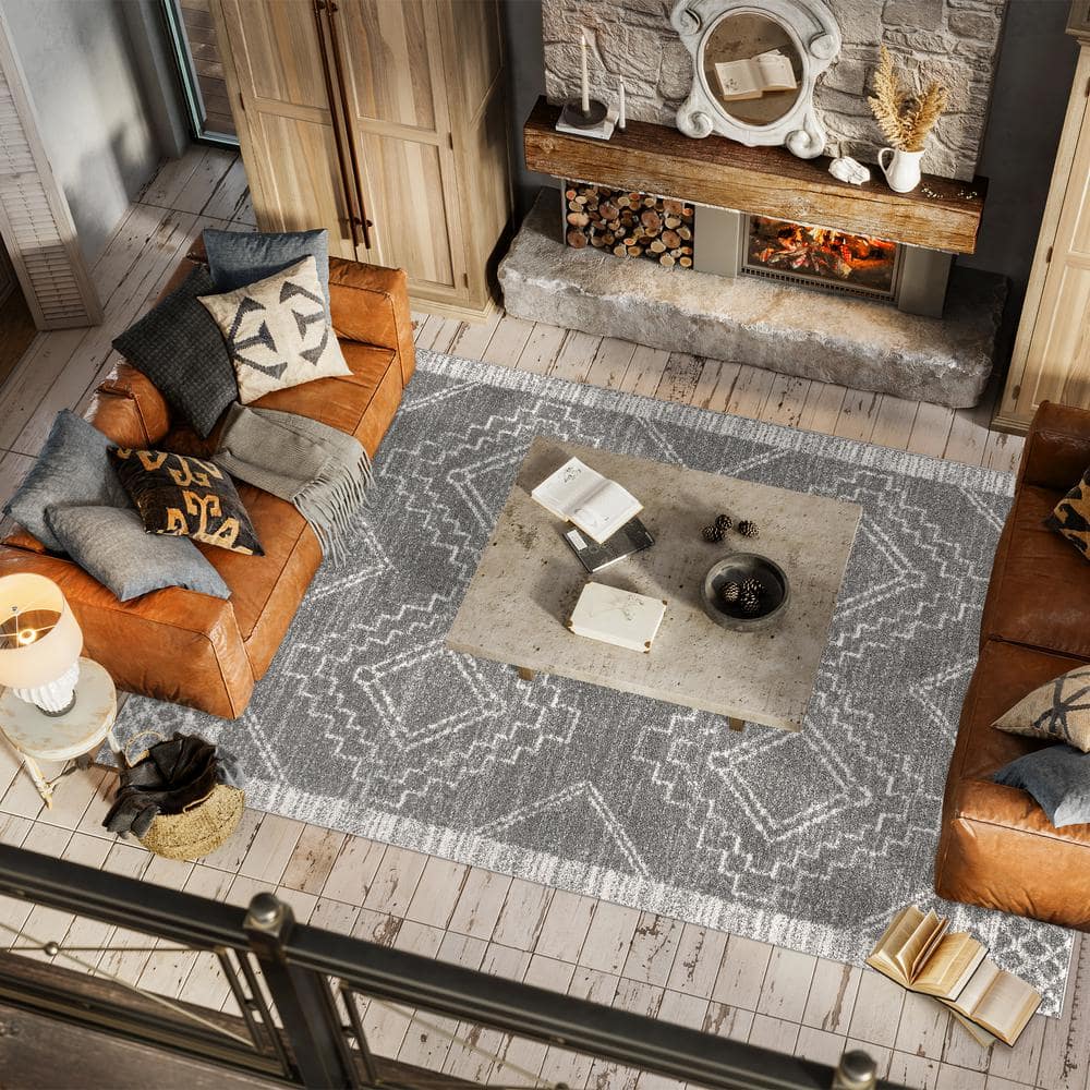 Reversible Geometric Gray Synthetic 3x5 Area Rug