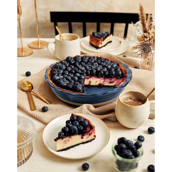 1-Piece Round Stoneware Pie Baking Dish Oven Safe Ceramic Plate with Wavy Edge Heat Retention Blue