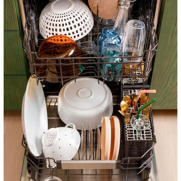 Cafe 24 in. Built-In Top Control 42 dBA Dishwasher in Stainless