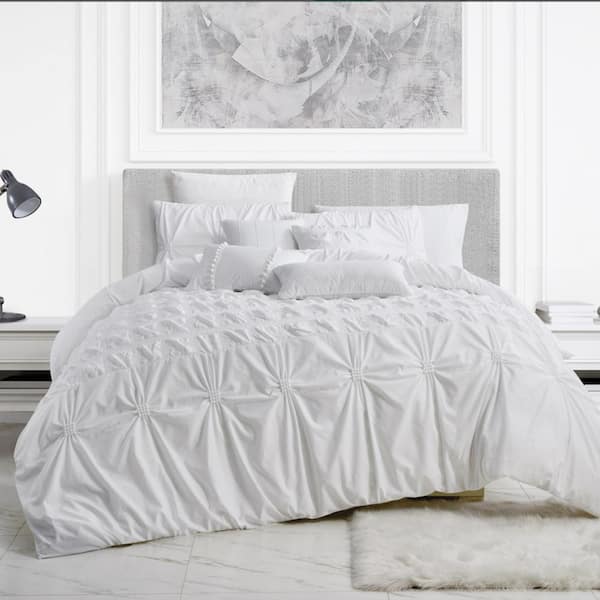 https://images.thdstatic.com/productImages/e8092f8c-6227-460b-a7a8-dcd63ddd75d9/svn/jml-bedding-sets-jaba-wht-k-64_600.jpg