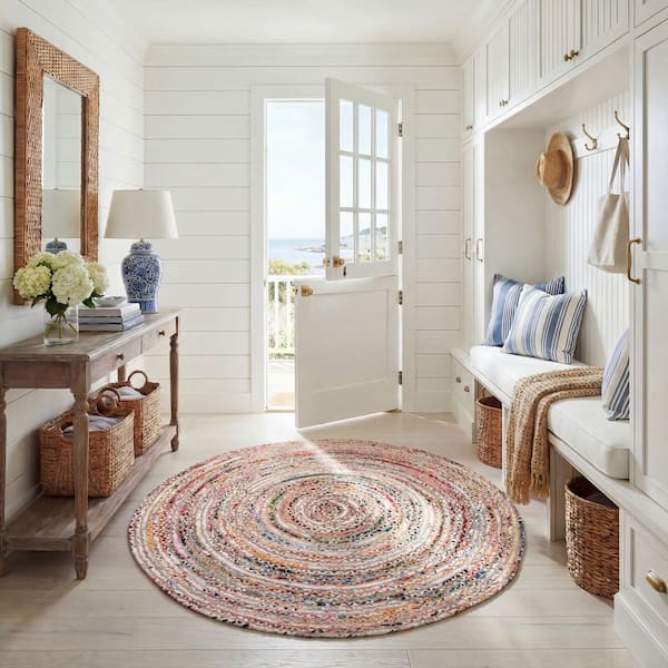 Cape Cod Beige/Multi 6 ft. x 6 ft. Round Border Area Rug