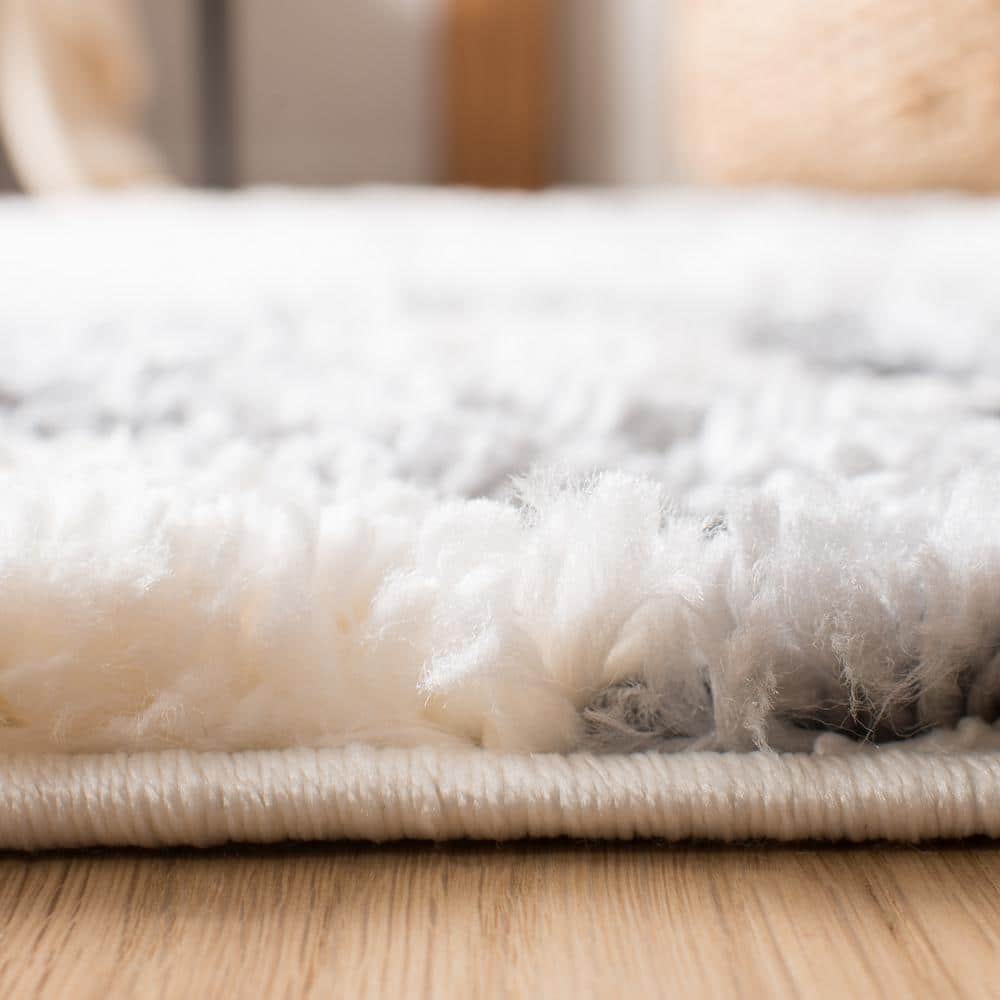 Ivory Square Braided Edge Shag Rug - Synthetic & Stain-Resistant