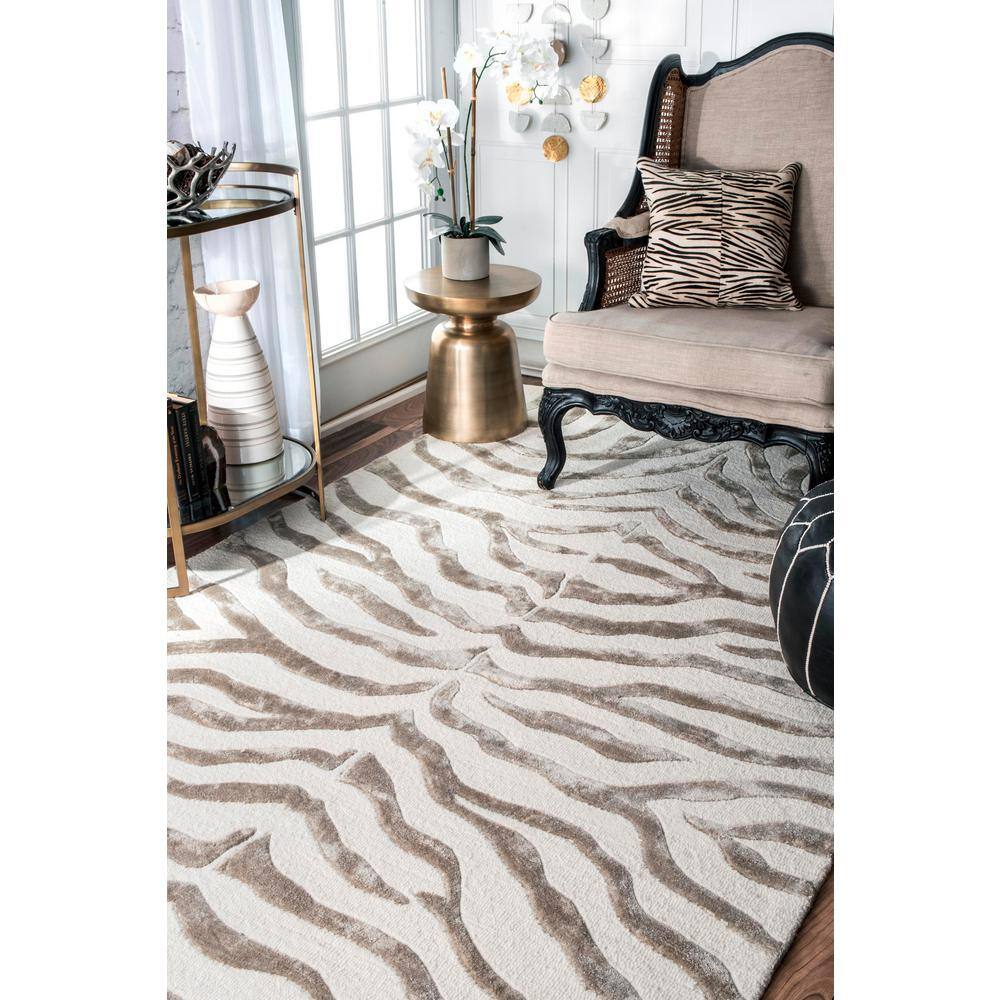 Gray Zebra Print Tufted Wool and Silk Rug, 3' x 5'