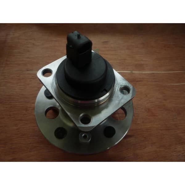 CRS Wheel Bearing and Hub Assembly - Rear