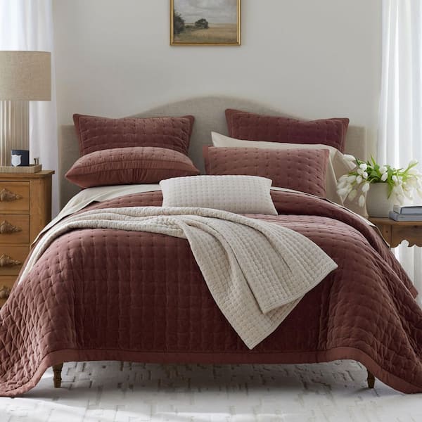 Legends Luxury Tufted Stitch Velvet Bordeaux King/California King Cotton Quilt