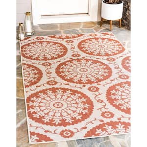 Outdoor Medallion Beige 6' 0 x 9' 0 Area Rug