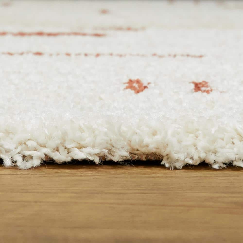 Kids' Geometric Shag Rust & White 5'3" x 7' Area Rug