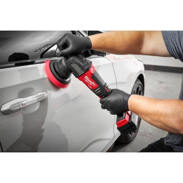 Milwaukee M18 FUEL 18V Lith-Ion Brushless Cordless 15MM DA Polisher w/Wet/Dry Shop Vac & (2) High Output 6.0Ah Battery Pack
