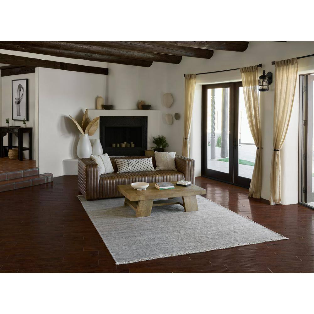 Gray Handwoven Synthetic Indoor/Outdoor Rug with Fringe, 5' x 8'