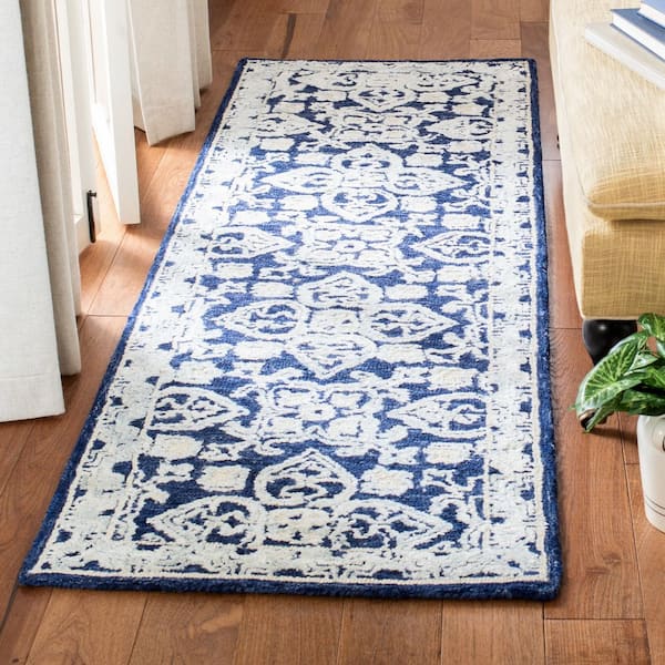 Aspen 2 ft. x 7 ft. Navy/Ivory Diamond Floral Runner Rug