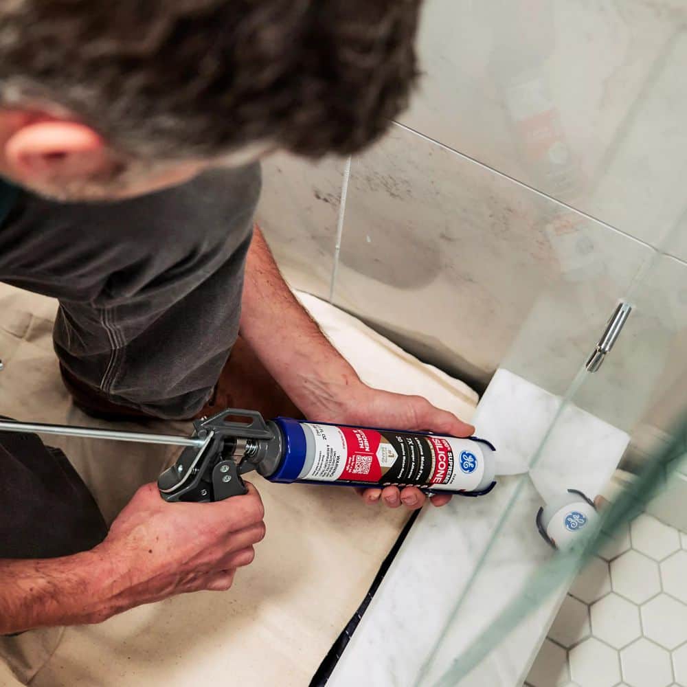 Supreme Silicone 10.1-oz White Kitchen and Bath Sealant Caulk