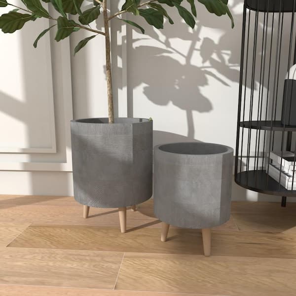 Jett Pot Planter Color: Gray