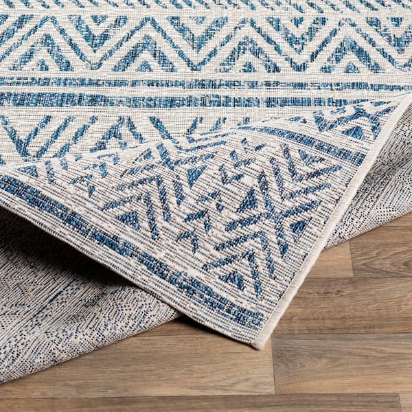 Eartha Blue/White 4 ft. 3 in. x 5 ft. 11 in. Indoor/Outdoor Area Rug