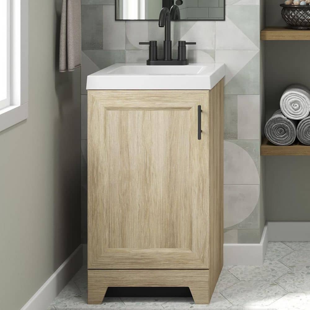 ビズビー　VANIE Bottega Veneta BV1326S 001 Sunglasses - US