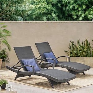 2-Piece Gray Wicker Outdoor Chaise Lounge with Armrest for Garden, Patio, Balcony, Backyard