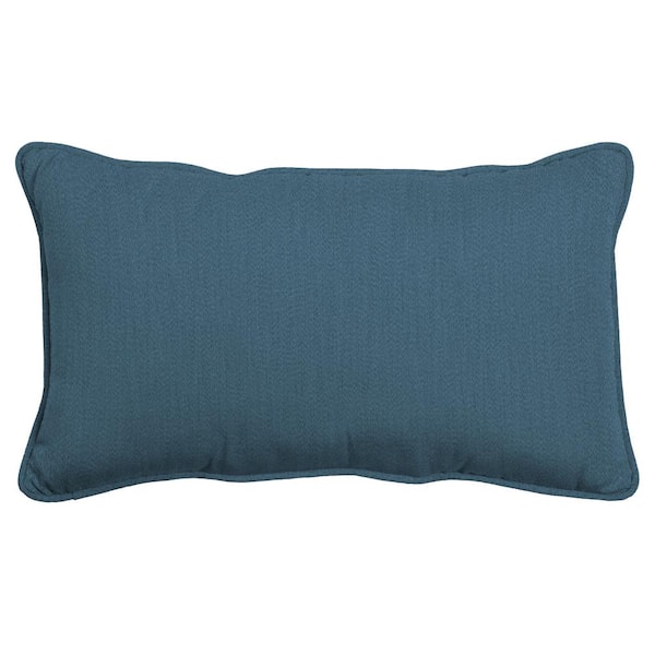 https://images.thdstatic.com/productImages/e90100c7-0630-4bd5-9178-a9b7c1393ef2/svn/arden-selections-outdoor-lumbar-pillows-am0fn03b-d9z1-64_600.jpg