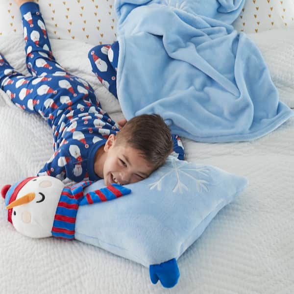 https://images.thdstatic.com/productImages/e926d85c-88c2-4254-8dc9-71d44c65b17b/svn/company-kids-by-the-company-store-throw-pillows-38263-s18-snwman-e1_600.jpg