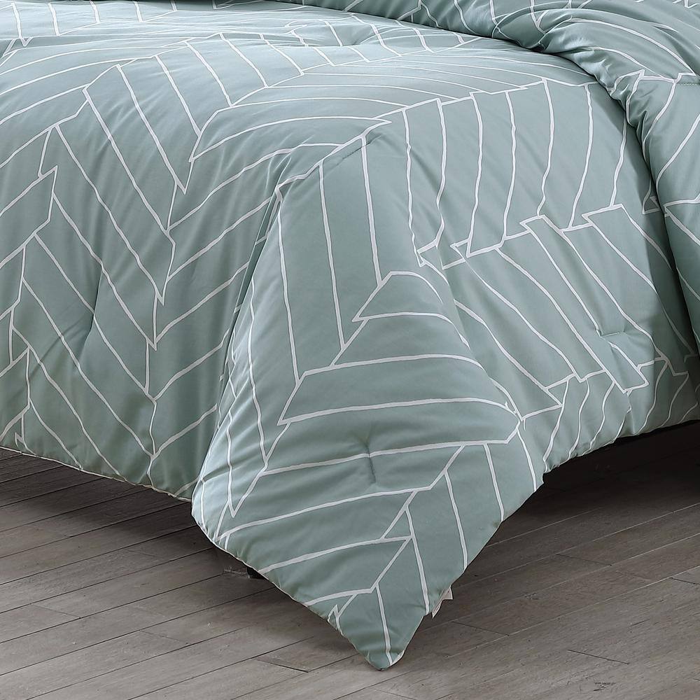 Full White and Green Cotton Reversible Bedspread Set