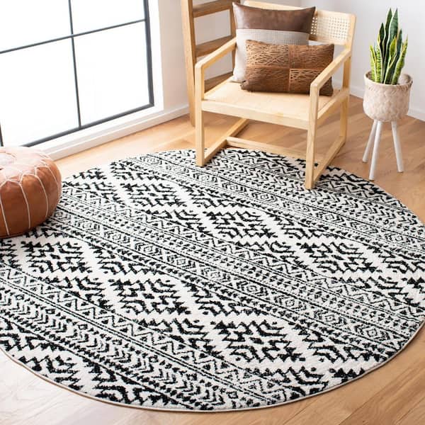Tulum Ivory/Black 7 ft. x 7 ft. Round Tribal Geometric Striped Area Rug