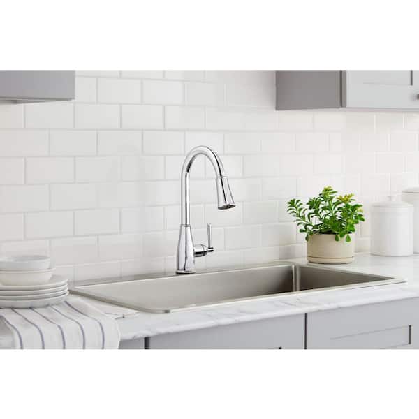 Fairhurst Single Handle Pull-Down Sprayer Kitchen Faucet in Polished Chrome