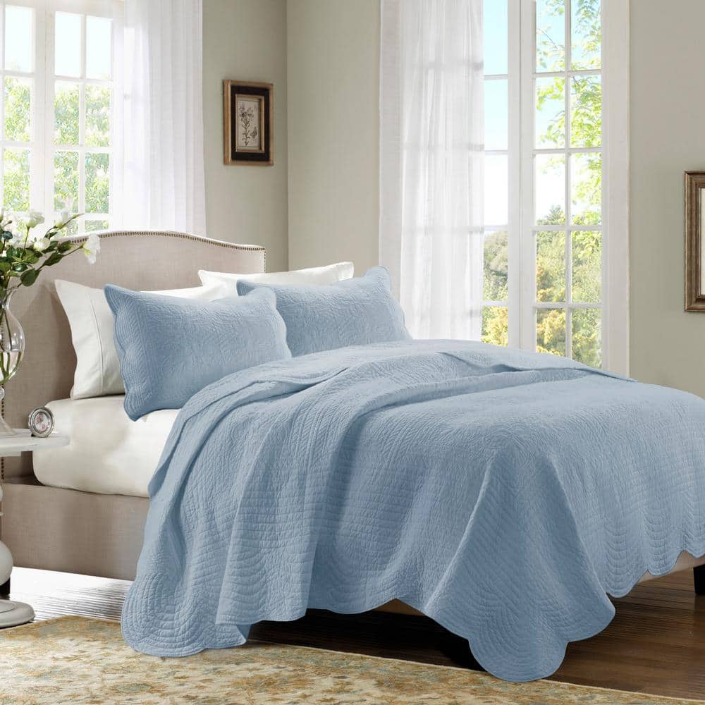 Blue Full Microfiber Reversible Scalloped Edge Quilt Set