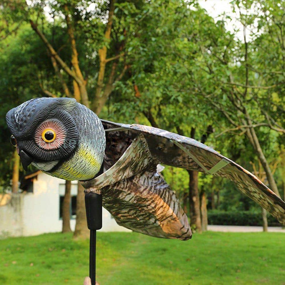 Realistic Pole Mounted Owl Decoy with Flapping Wings