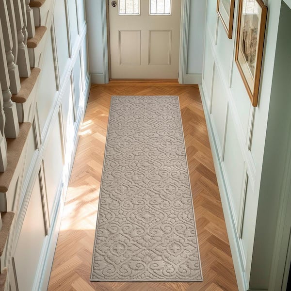 Feya Solid Linen 2 ft. x 8 ft. Tufted Medallion Polypropylene Runner Rug