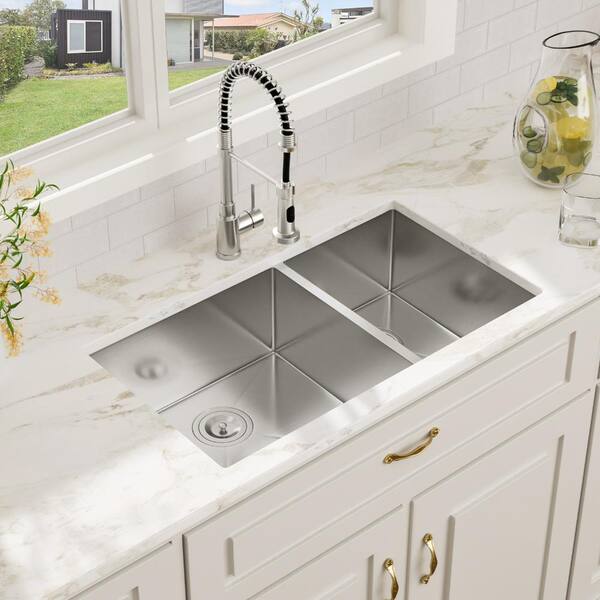 Logmey 33 in. Undermount Sink Double Bowl 60/40 Brushed 16-Gauge